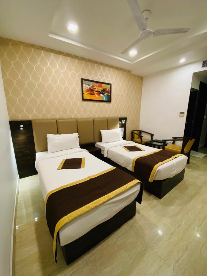 Hotel Ss Grandeur Lucknow Esterno foto
